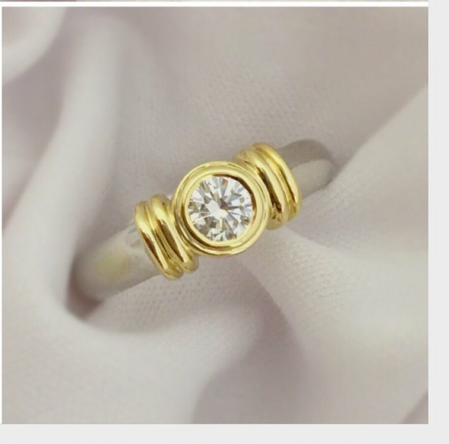 tube set diamond ring
