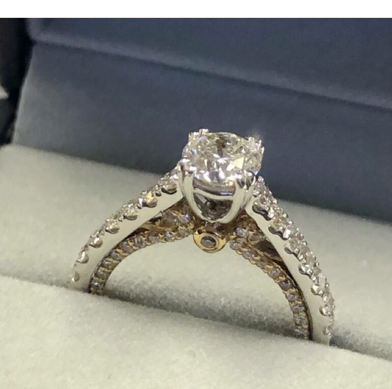 Two tone gold ring